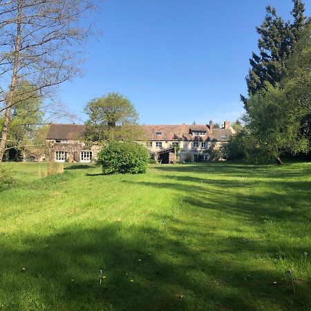 مبيت وإفطار Clairefontaine-en-Yvelines Moulin De Vilgris المظهر الخارجي الصورة