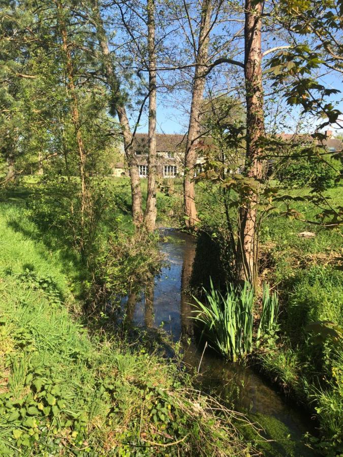 مبيت وإفطار Clairefontaine-en-Yvelines Moulin De Vilgris المظهر الخارجي الصورة